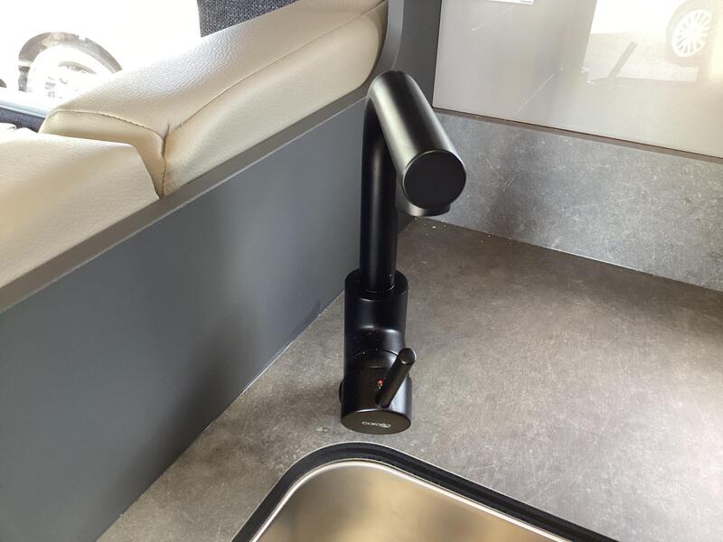Auto-Trail F-Line F60 — image 28