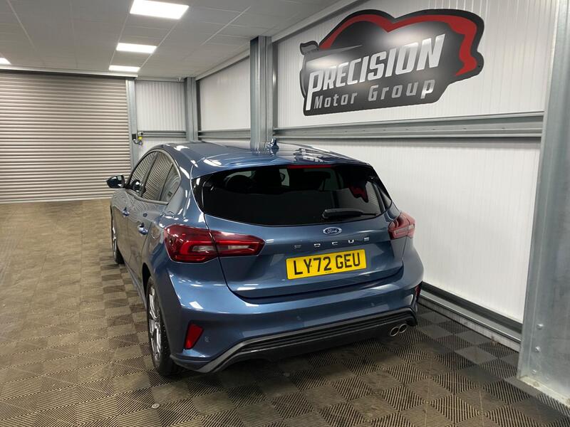 Ford Focus view 6