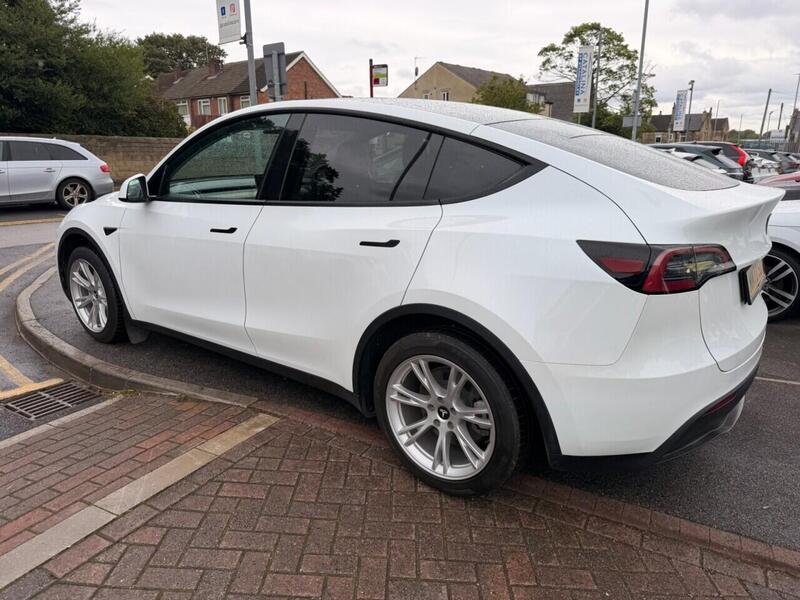 Tesla Model Y view 5