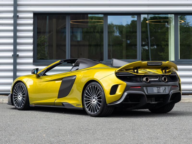 Mclaren 675LT view 5