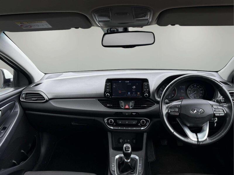 Hyundai i30 view 4