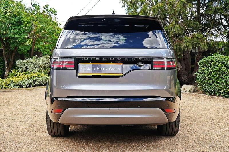 Land Rover Discovery 3 view 4
