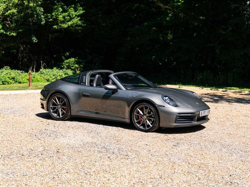 Porsche 911 view 6