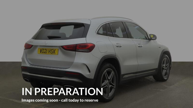 Mercedes-Benz GLA view 4