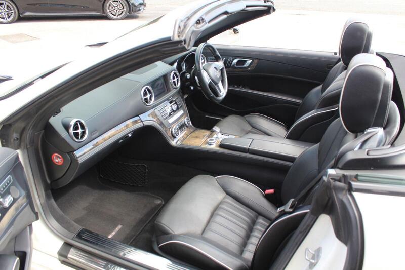 Mercedes-Benz SL view 7