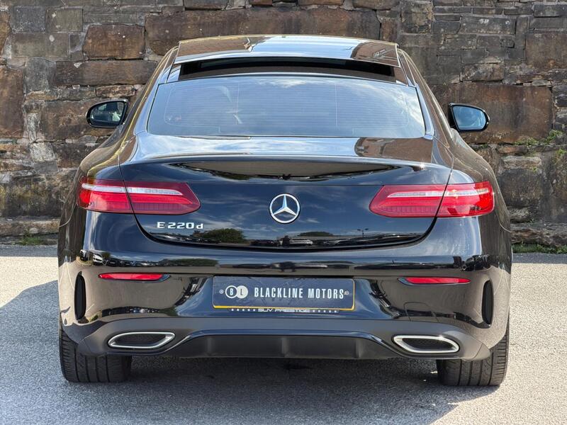 Mercedes-Benz E-Class view 6