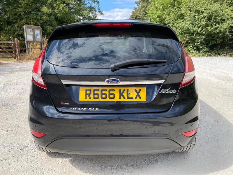 Ford Fiesta view 6