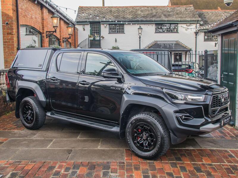 Toyota Hilux view 4