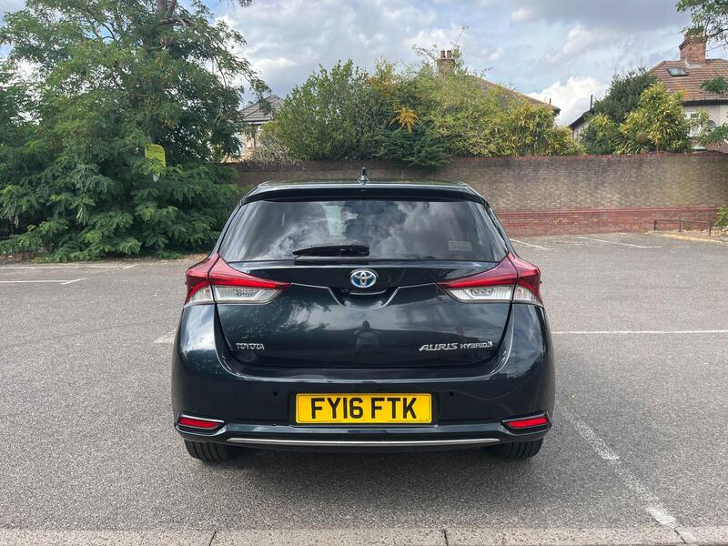 Toyota Auris view 6