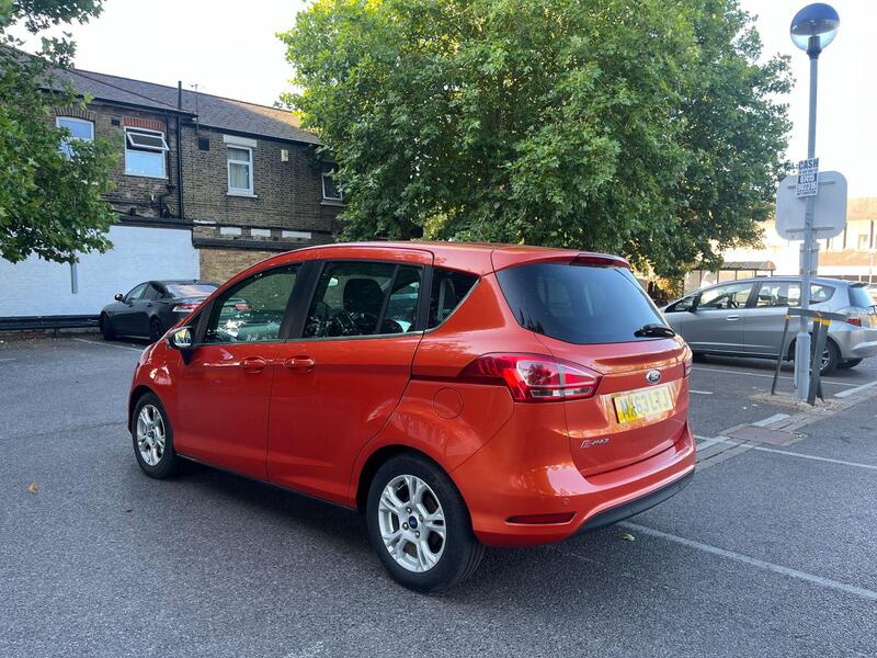 Ford B-Max view 5