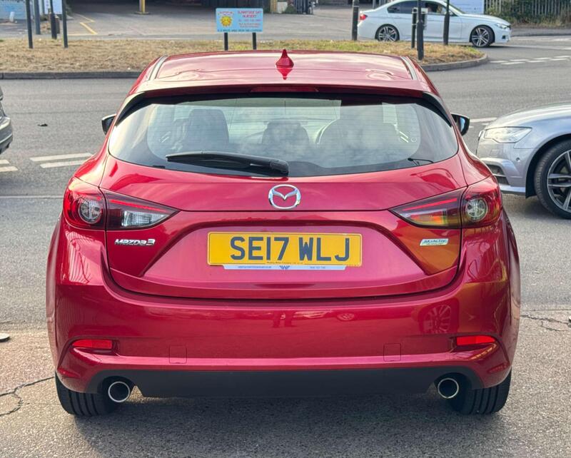 Mazda Mazda3 view 7