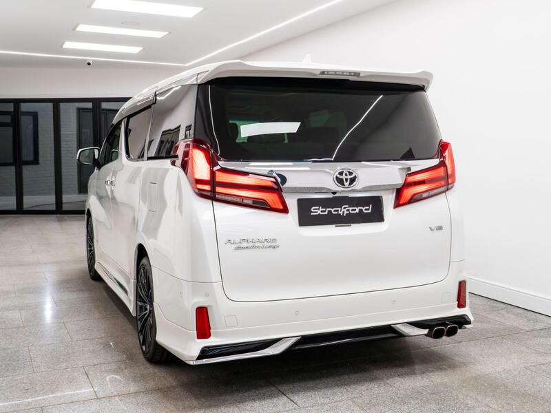 Toyota Alphard view 6