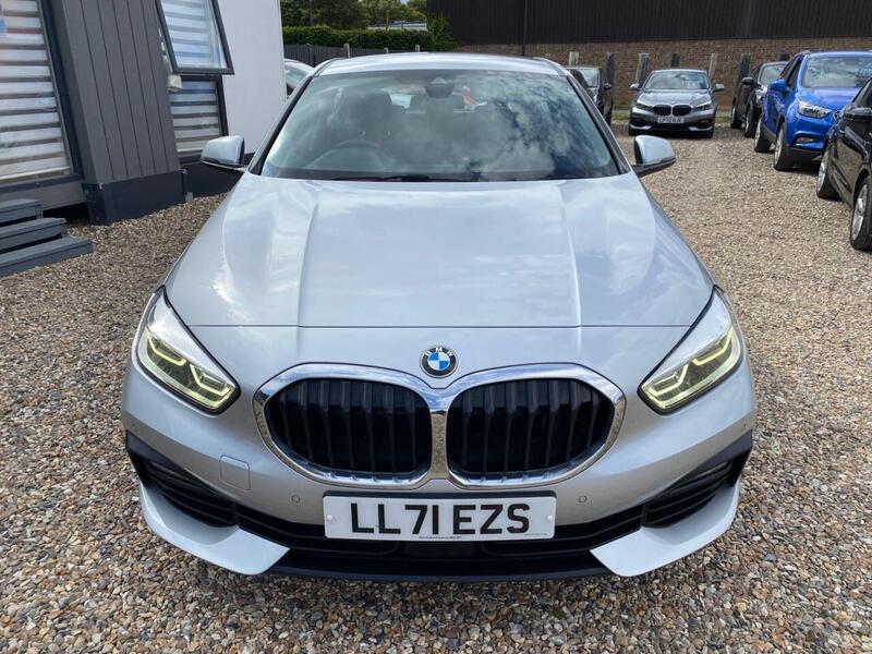 BMW 1 Series view 3
