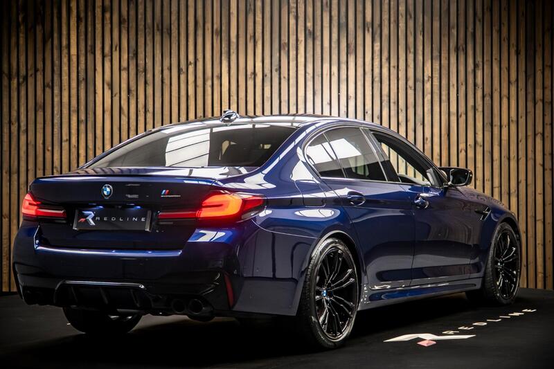 BMW M5 view 4