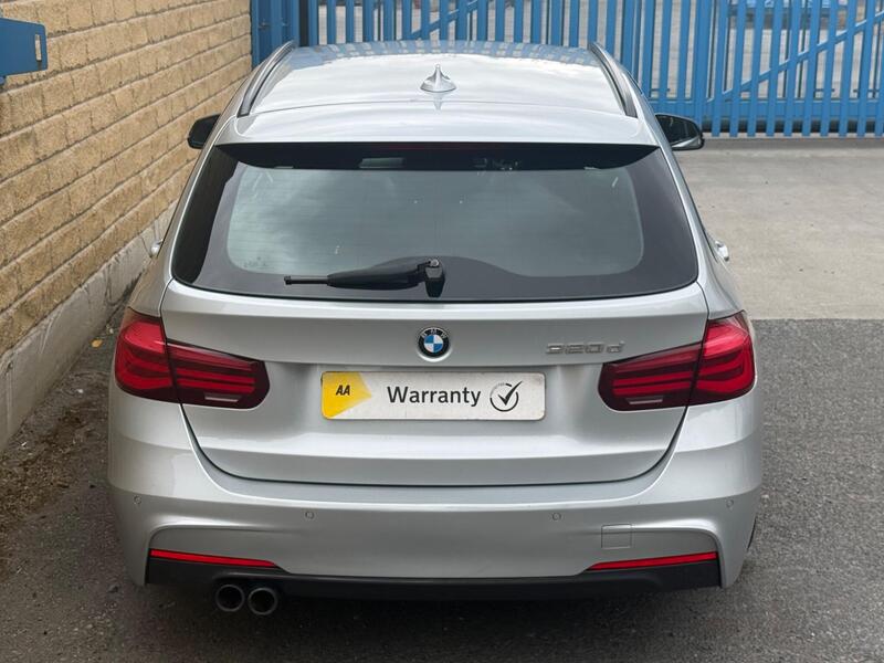 BMW 3 Series view 6