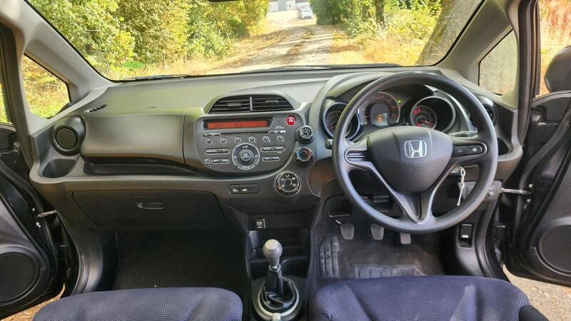 2013 Honda Jazz — photo 22