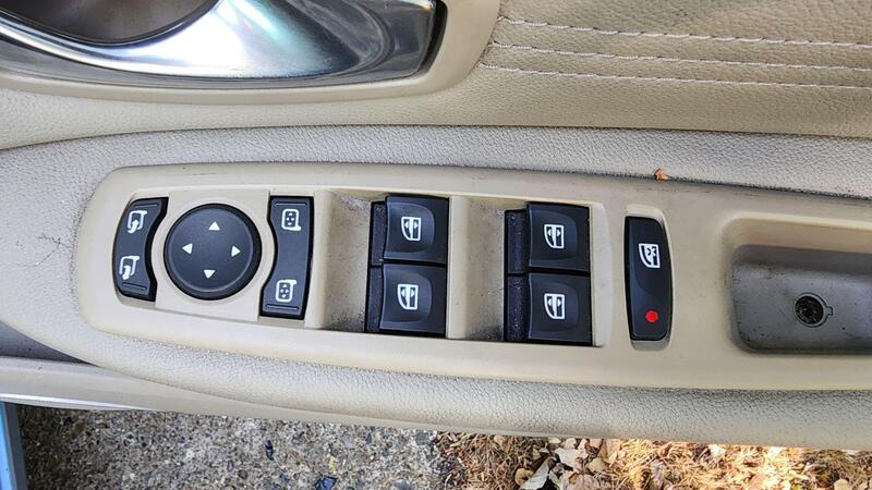 2010 Renault Scenic — photo 48