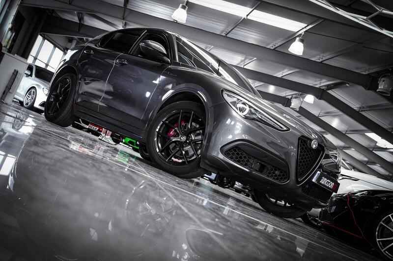 Alfa Romeo Stelvio view 6