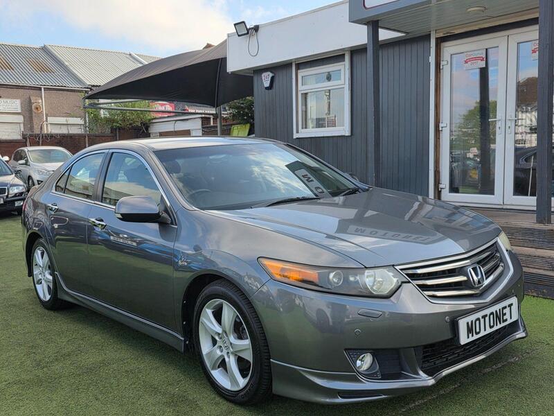 2009 Honda Accord in Silver for sale