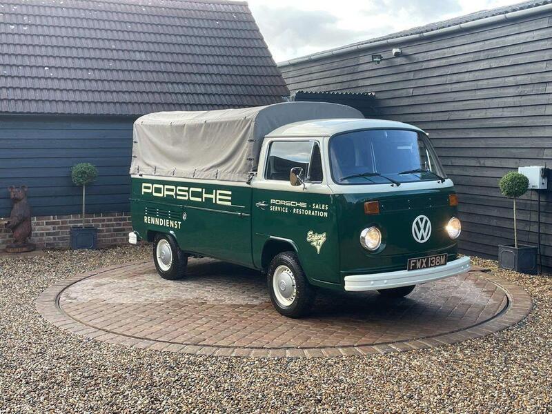 Volkswagen Transporter view 5