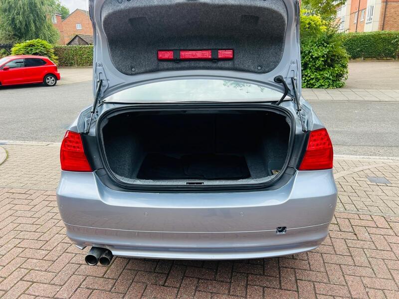 BMW 3 Series view 31