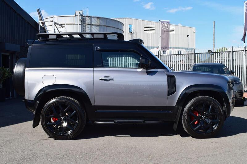 Land Rover Defender view 4