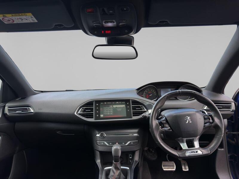 Peugeot 308 view 2