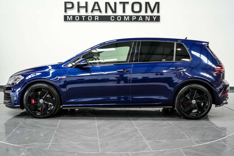 Volkswagen Golf view 3