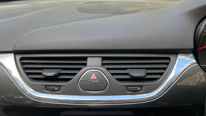 2016 Vauxhall Corsa — photo 35