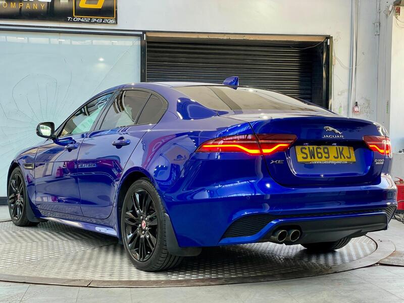 Jaguar Xe view 4
