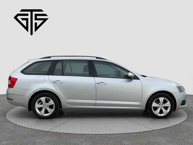 Skoda Octavia view 2