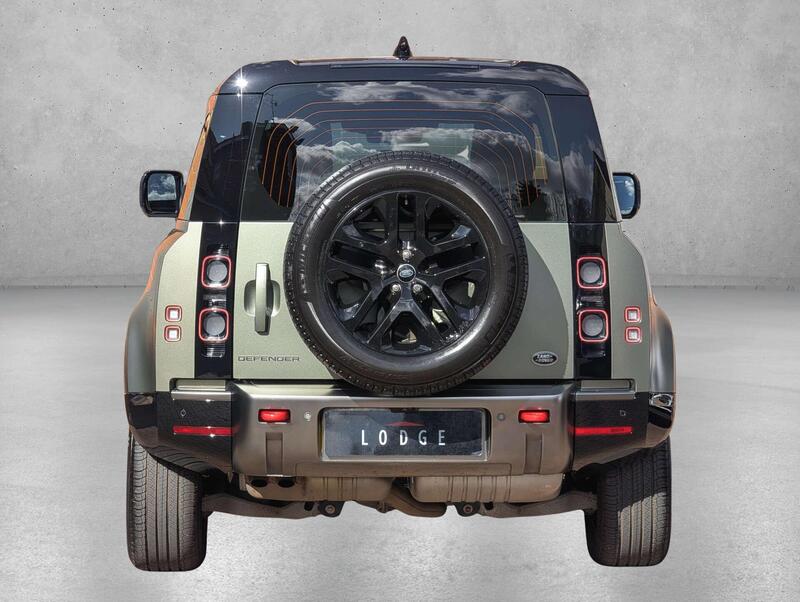Land Rover Defender 90 view 6