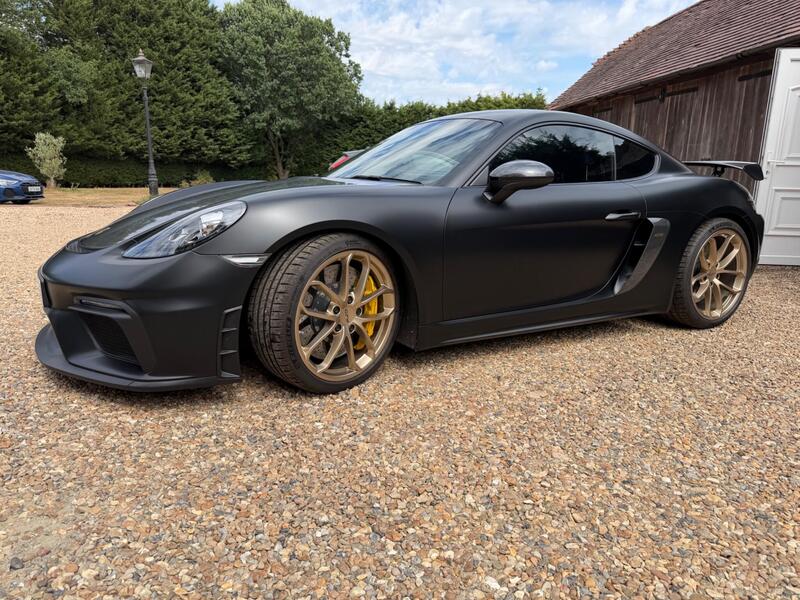 Porsche 718 Cayman view 3