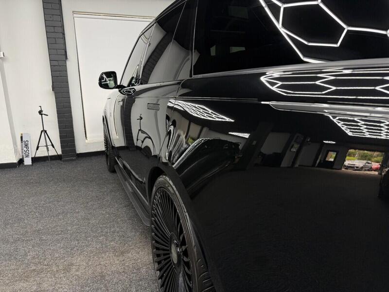 Land Rover Range Rover view 6