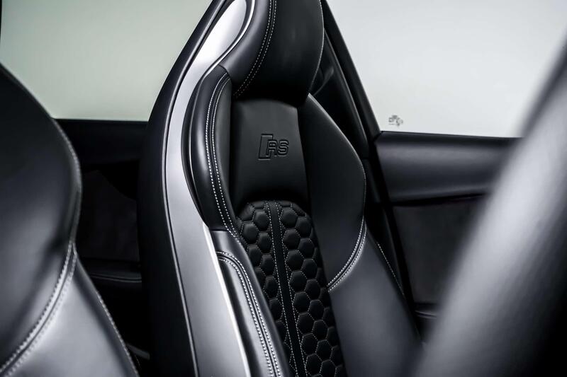 Audi RS4 view 7