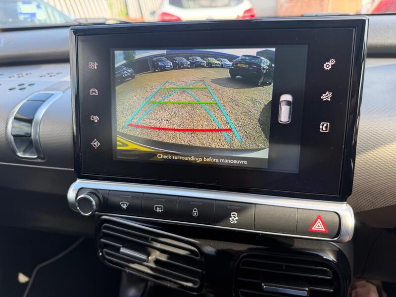 Citroen C4 Cactus view 4