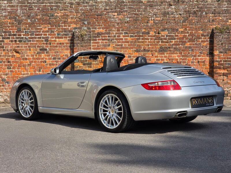 Porsche 911 view 3