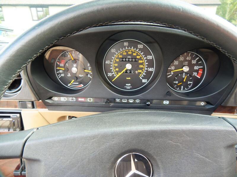 Mercedes-Benz SL view 37
