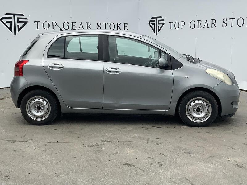 Toyota Yaris view 6