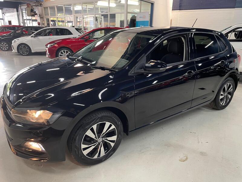 Volkswagen Polo view 3