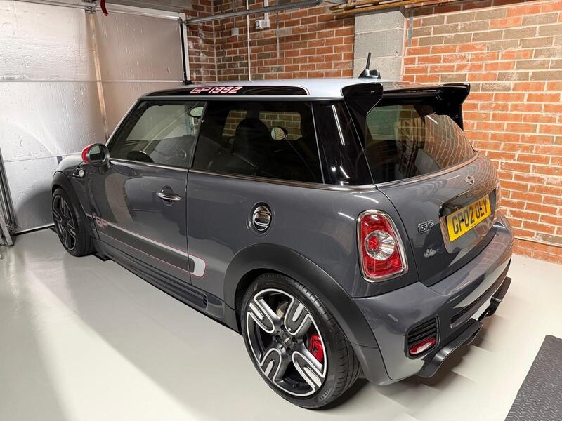 Mini Cooper view 5