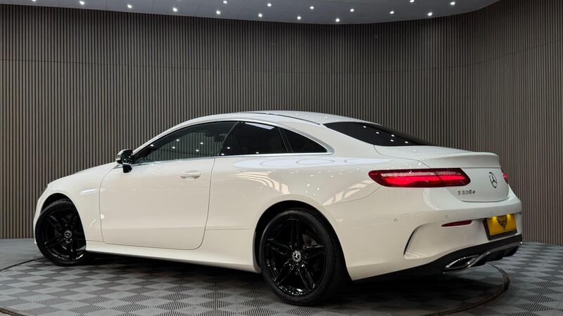 Mercedes-Benz E Class view 2