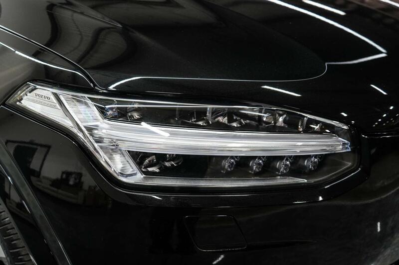 Volvo XC90 view 6