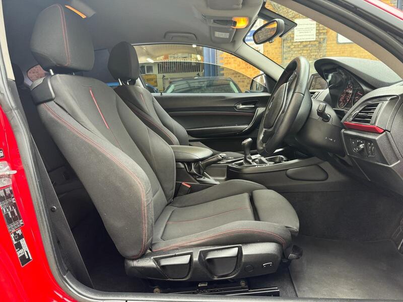 BMW 1 Series view 19