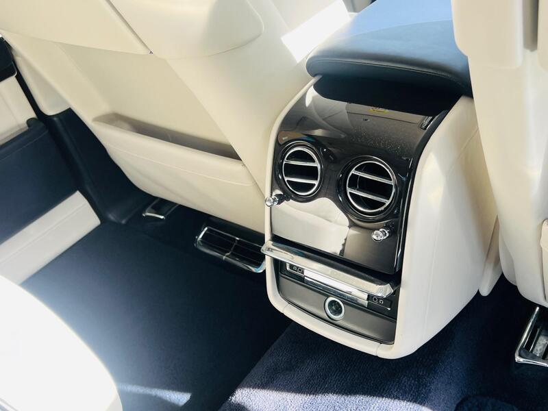 Rolls-Royce Phantom view 22
