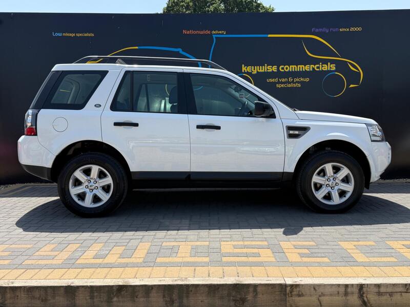 Land Rover Freelander 2 view 6