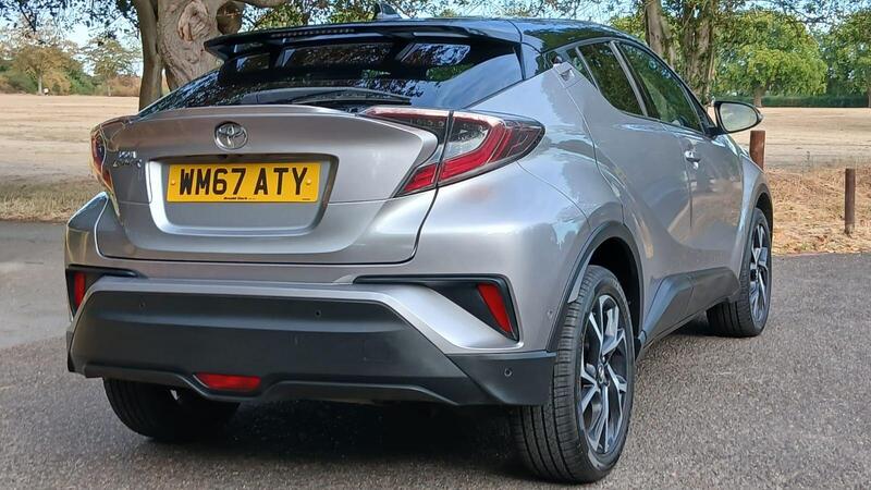 Toyota C-HR view 3