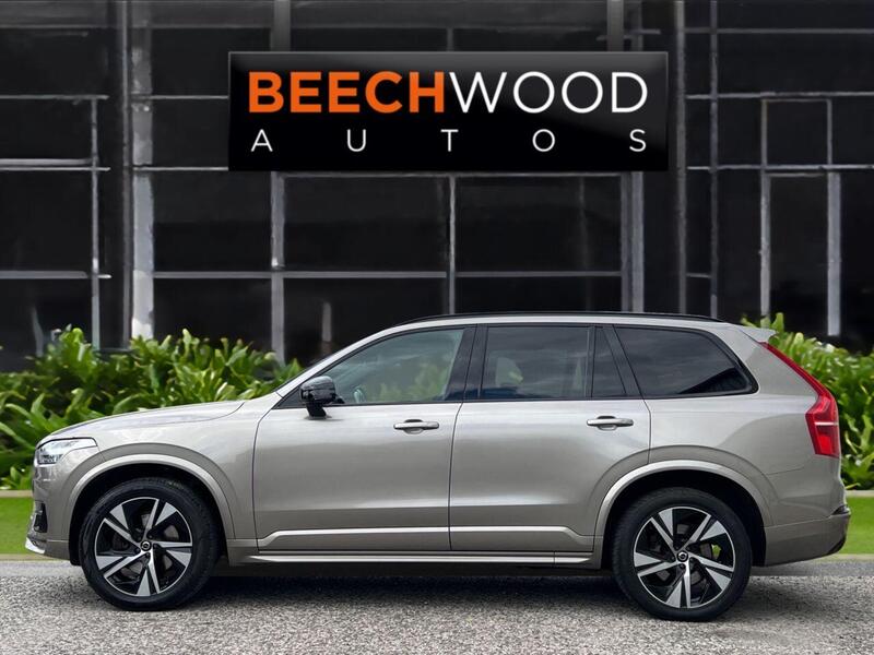 Volvo XC90 view 4