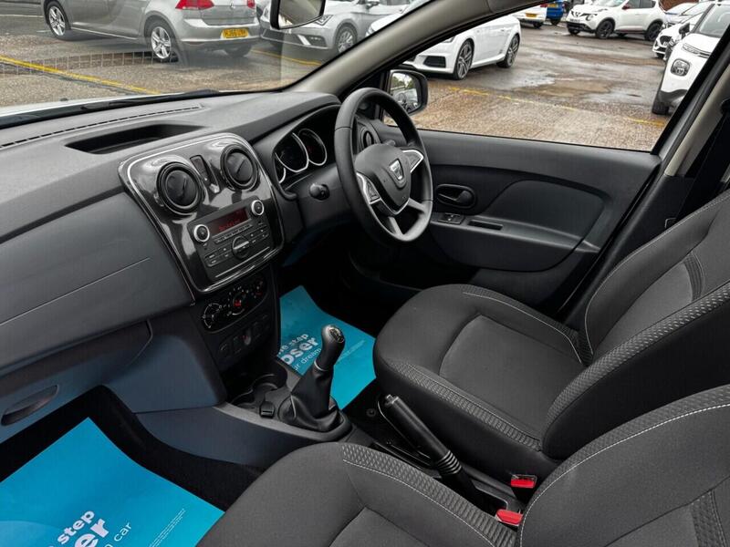Dacia Sandero view 3