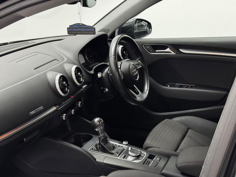 Audi A3 view 4